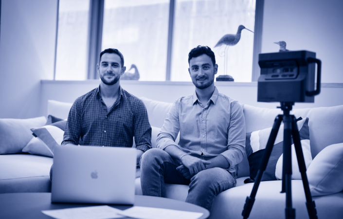 Hollomax team with 3D scanning equipment